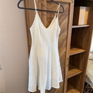 Women’s White Textured V-Neck Spaghetti Strap Dress